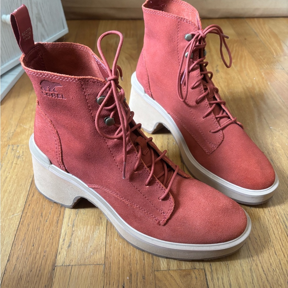 Sorel Waterproof Suede Lace Up Boots Red Women 10.5